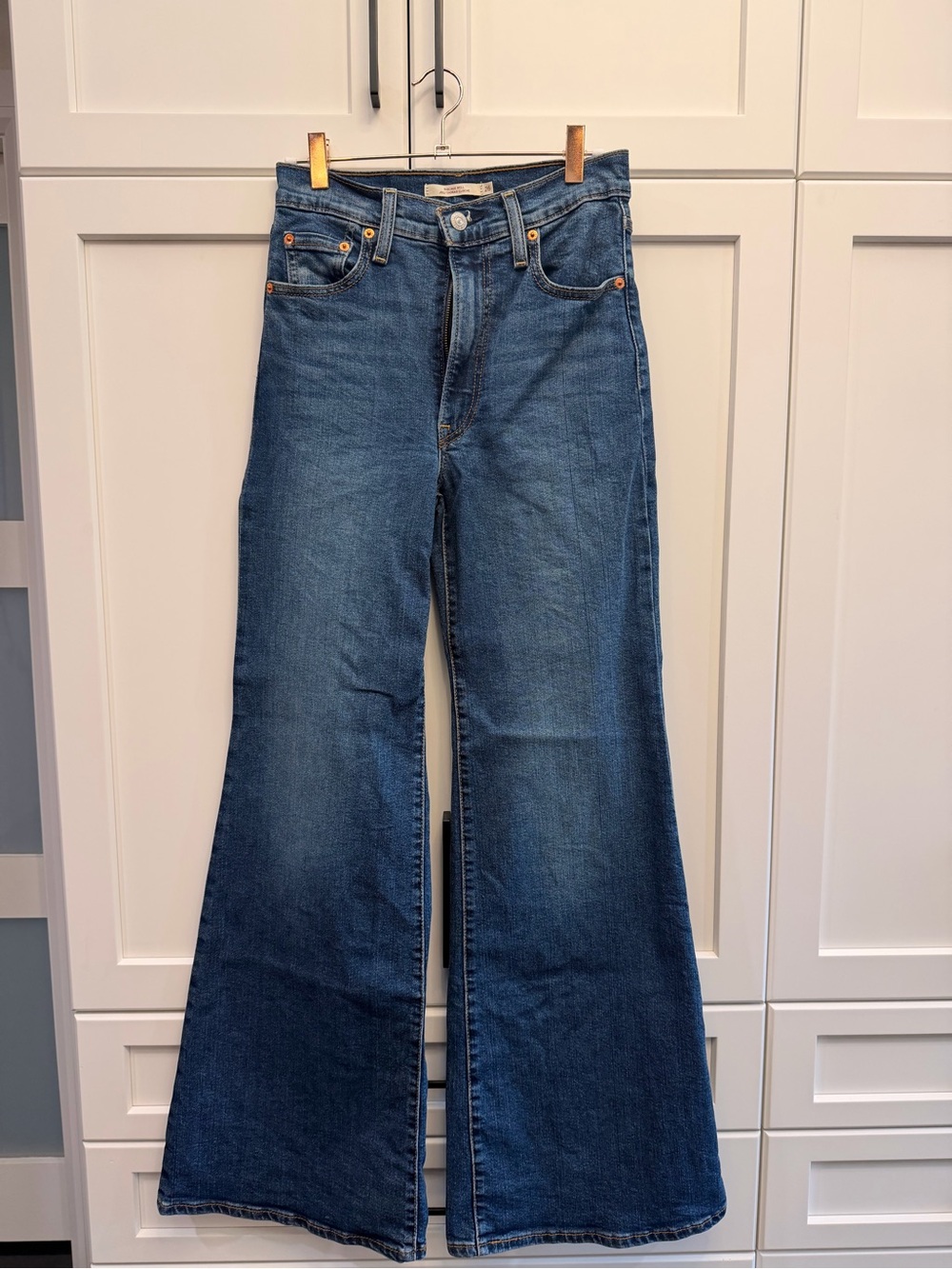Levi’s Ribcage Bell High Rise Flare Jeans 👖✨